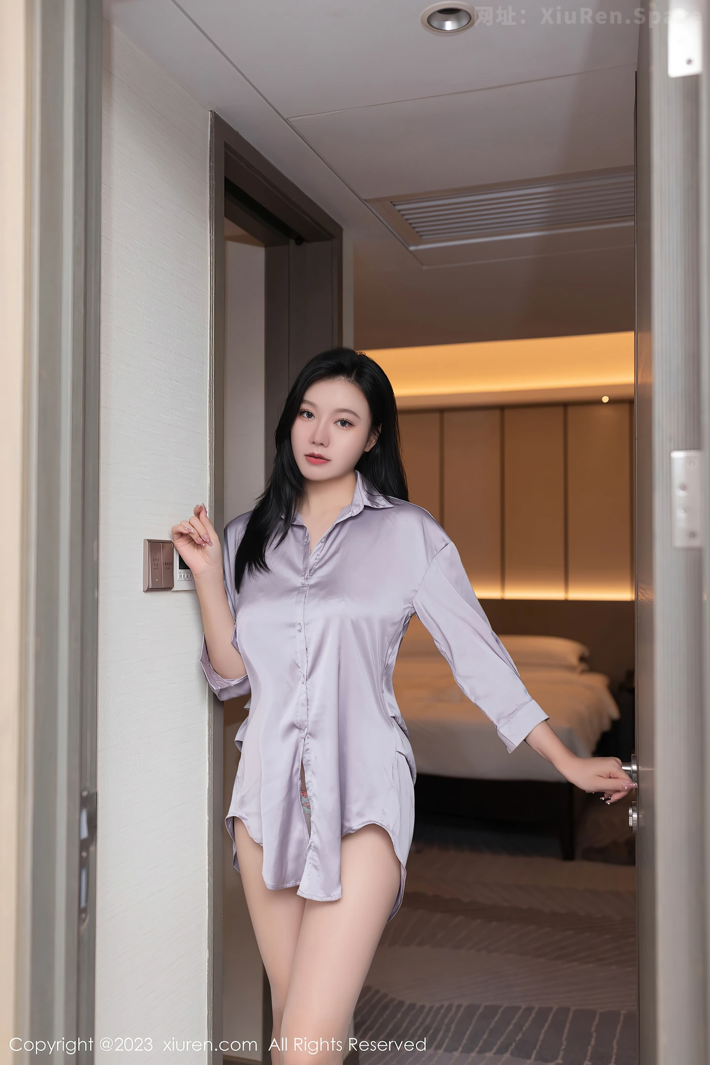 图片[2]-[XiuRen秀人网]VOL.7376 模特安然anran性感紫灰上衣露轻透浅色薄纱内衣完美诱惑写真76P-秀人网官方网站